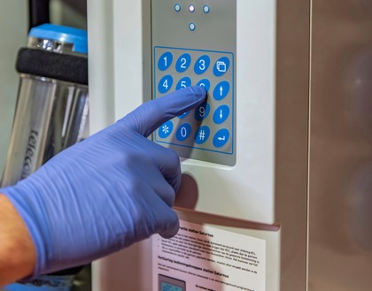 Healthcare - hand bedient Saturnus